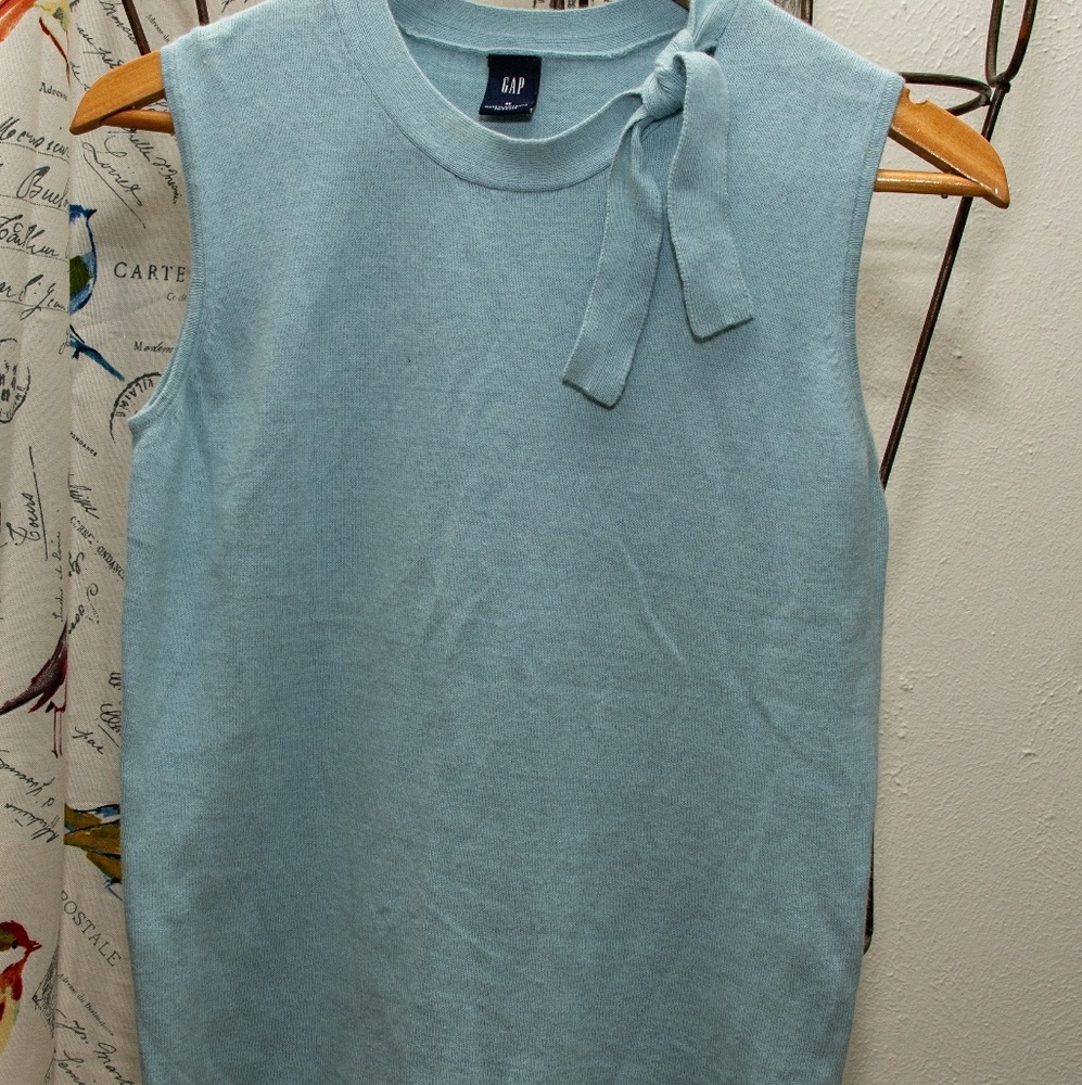 GAP necktie tank